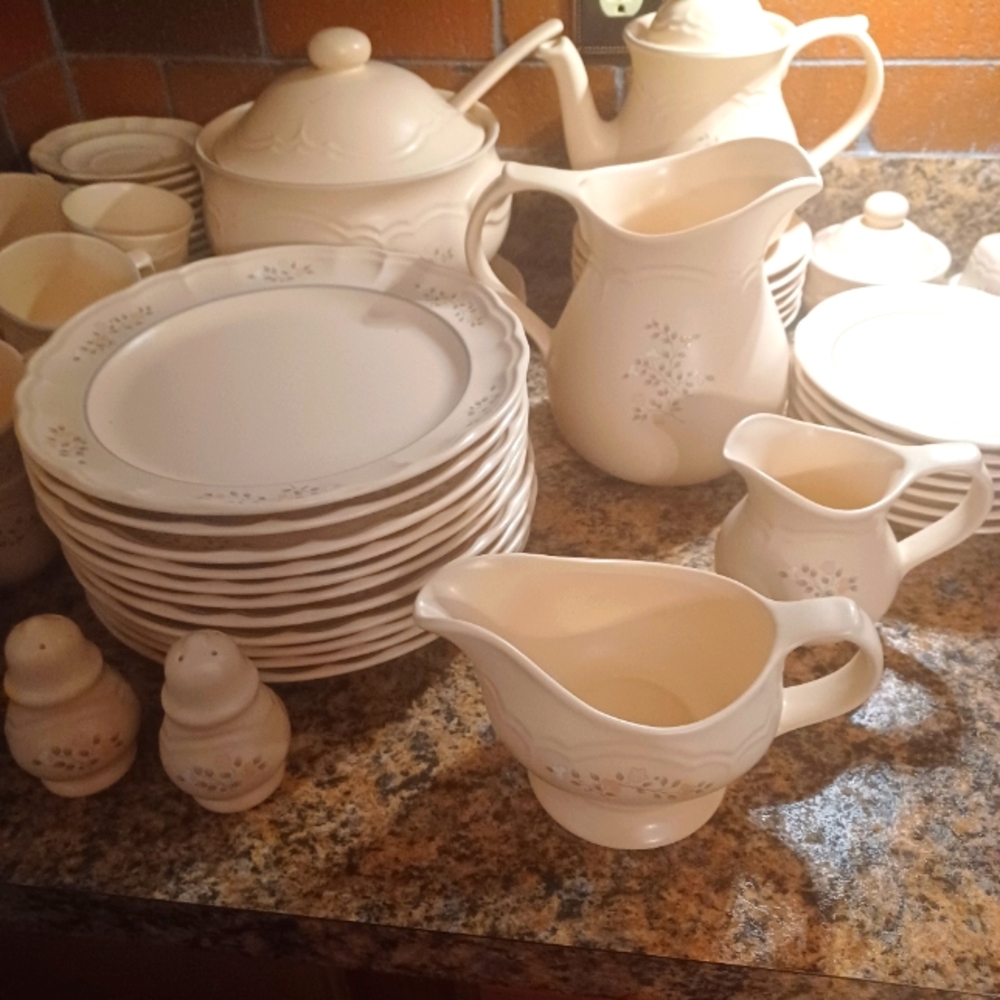 Dinner set 60 piece